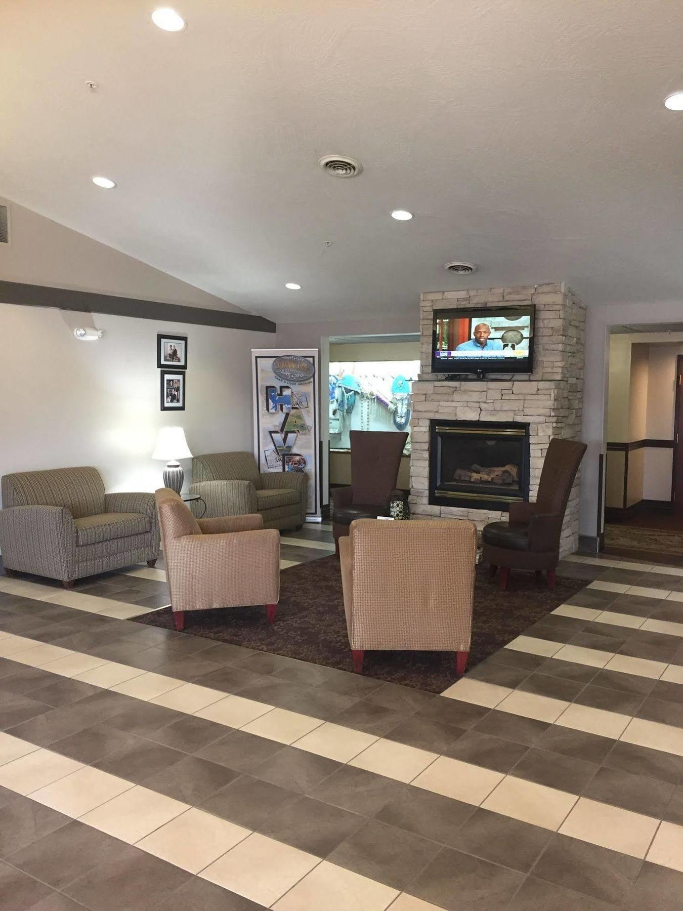Best Western Plus Great Northern Inn Havre Exterior photo