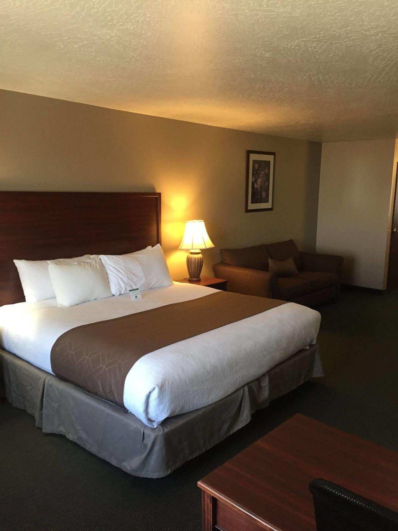 Best Western Plus Great Northern Inn Havre Exterior photo